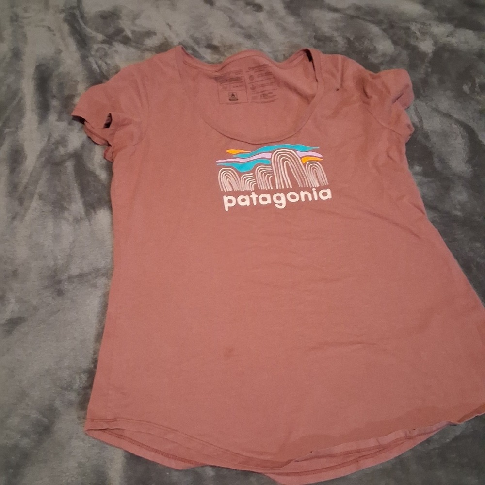 Patagonia T Shirt Pink Medium Slim Fit Maroon Logo Organic Cotton